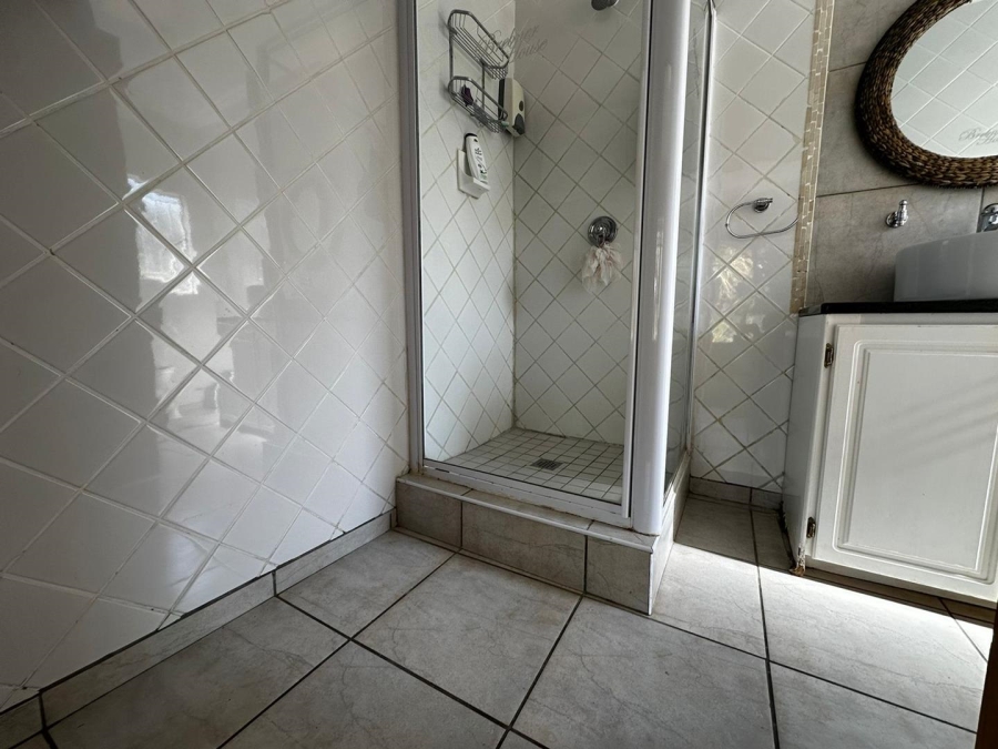 7 Bedroom Property for Sale in Brandwag Free State